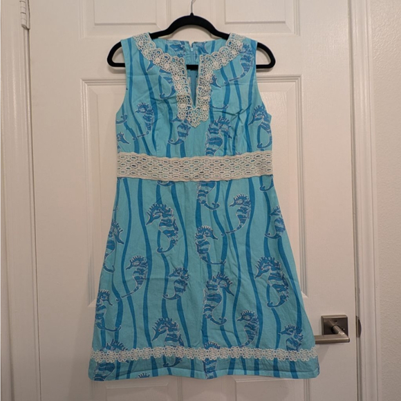 Women's Vintage Lilly Pulitzer Mini Dress Size 10 Blue White Seahorse Print Lace - Picture 2 of 10
